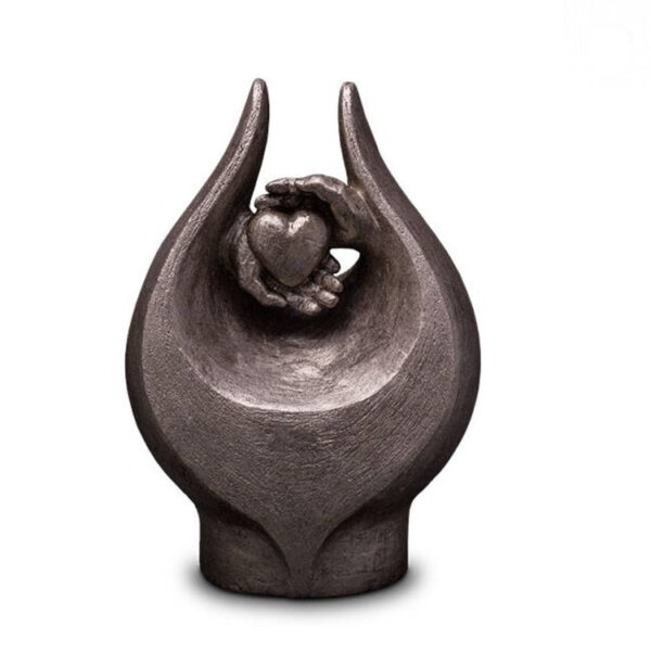 Keramik-urne-hand-herz